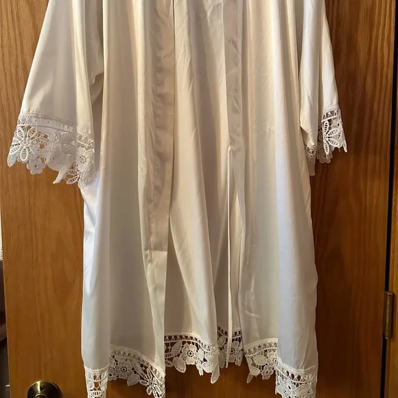 Bride Robe - Picture 2 of 2